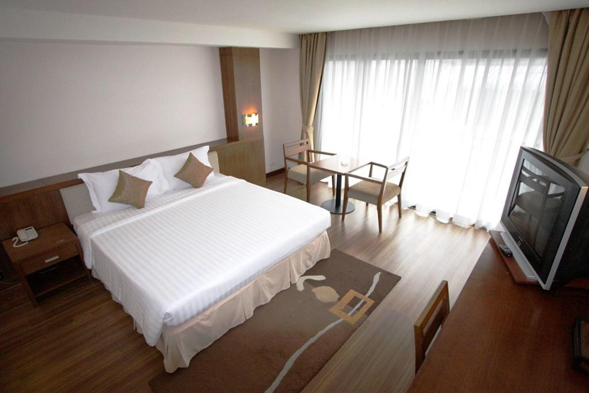 Hiran Residence Patong Extérieur photo