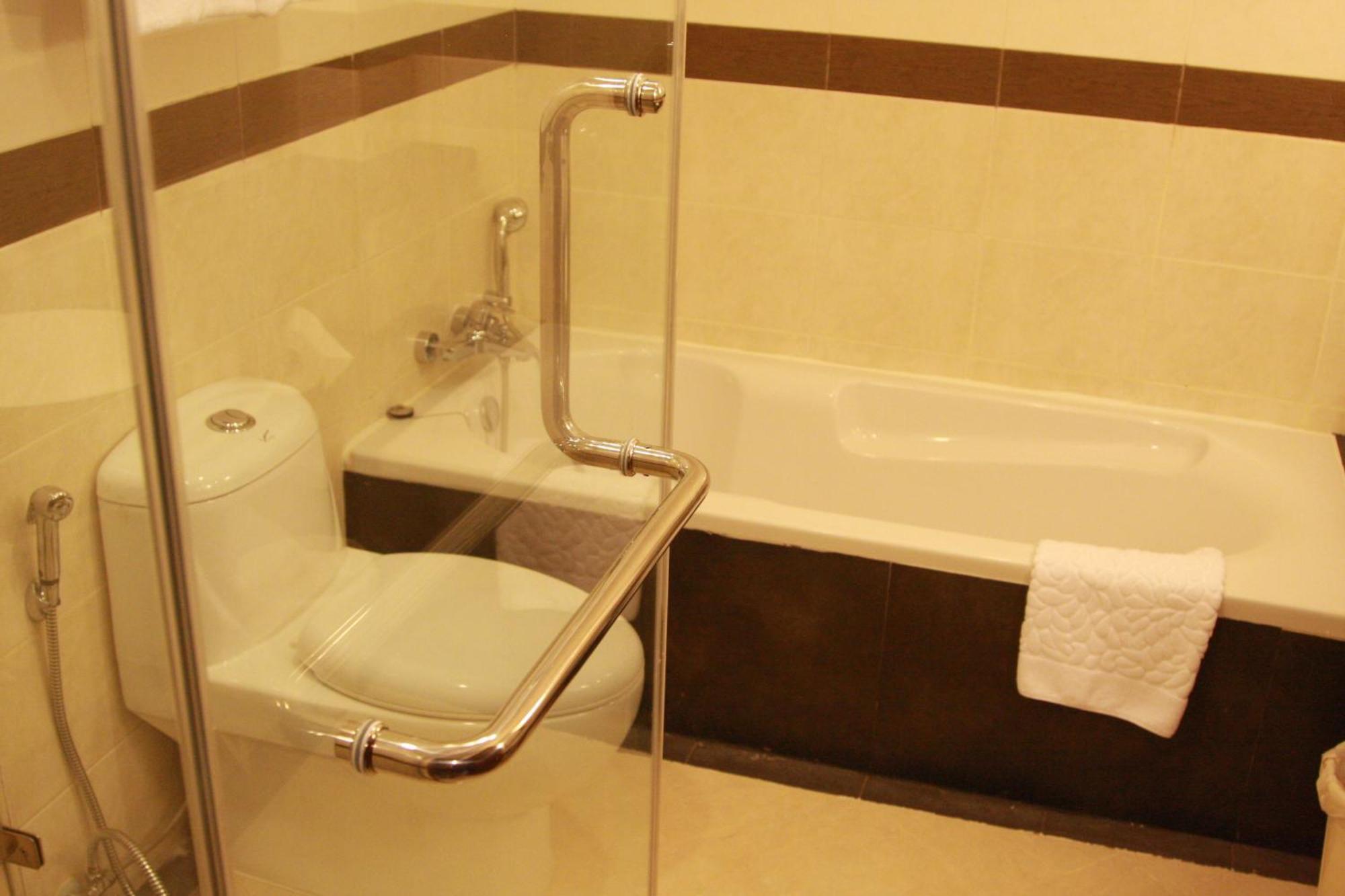 Hiran Residence Patong Extérieur photo