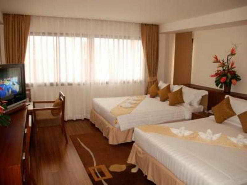 Hiran Residence Patong Extérieur photo